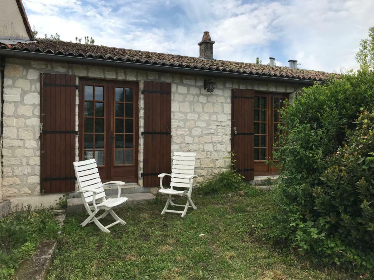 May'S Cottage Availles-Limouzine Екстер'єр фото